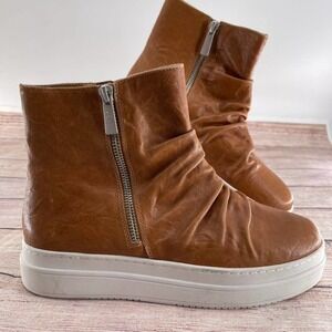 J/Slides NYC Size 8 Brown Ruched Leather Zip Platform Ankle Bootie Sneakers